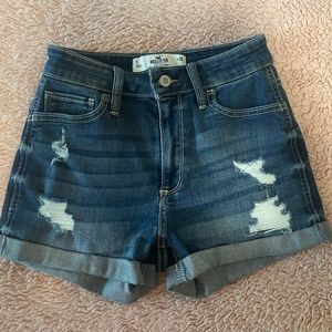 Hollister California High Rise Shorts 3” (3 w26)